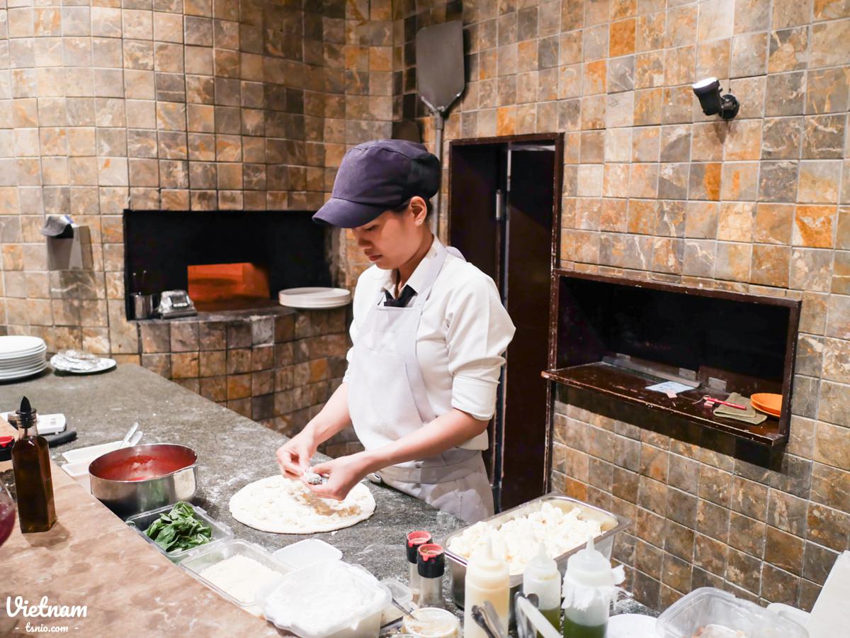 越南胡志明市美食 Pizza 4P's 熱門披薩餐廳 自製新鮮濃郁起司