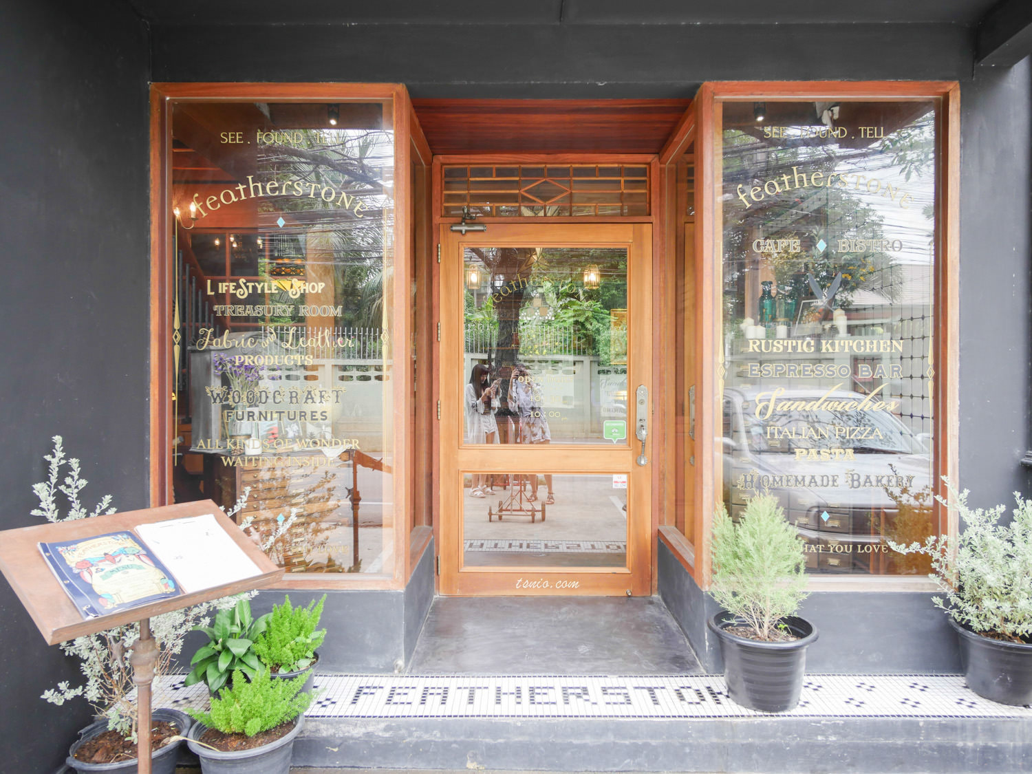 曼谷美食 Featherstone Bistro Cafe Ekkamai區歐式魔幻特色咖啡廳