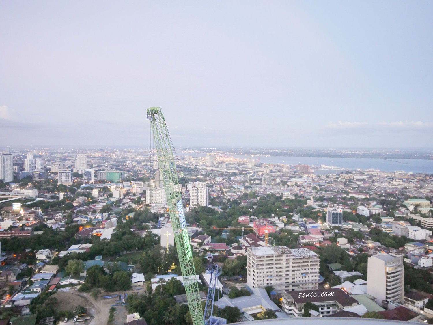 菲律賓宿霧景點 高空軌道車 皇冠大酒店高空自助餐