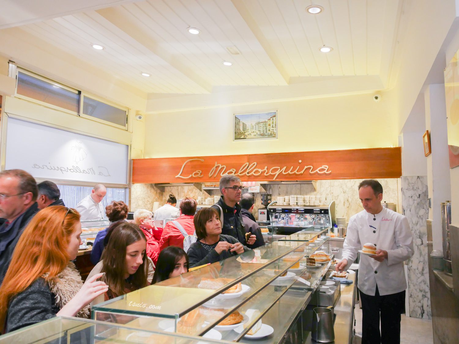 西班牙馬德里美食推薦 La Mallorquina 太陽門廣場百年糕餅店
