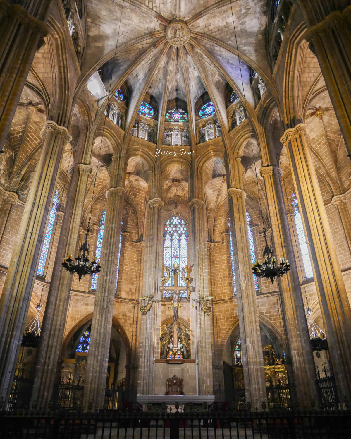 西班牙巴塞隆納老城區景點 巴塞隆納主教座堂、嘆息橋、 海洋聖母聖殿、 凱旋門