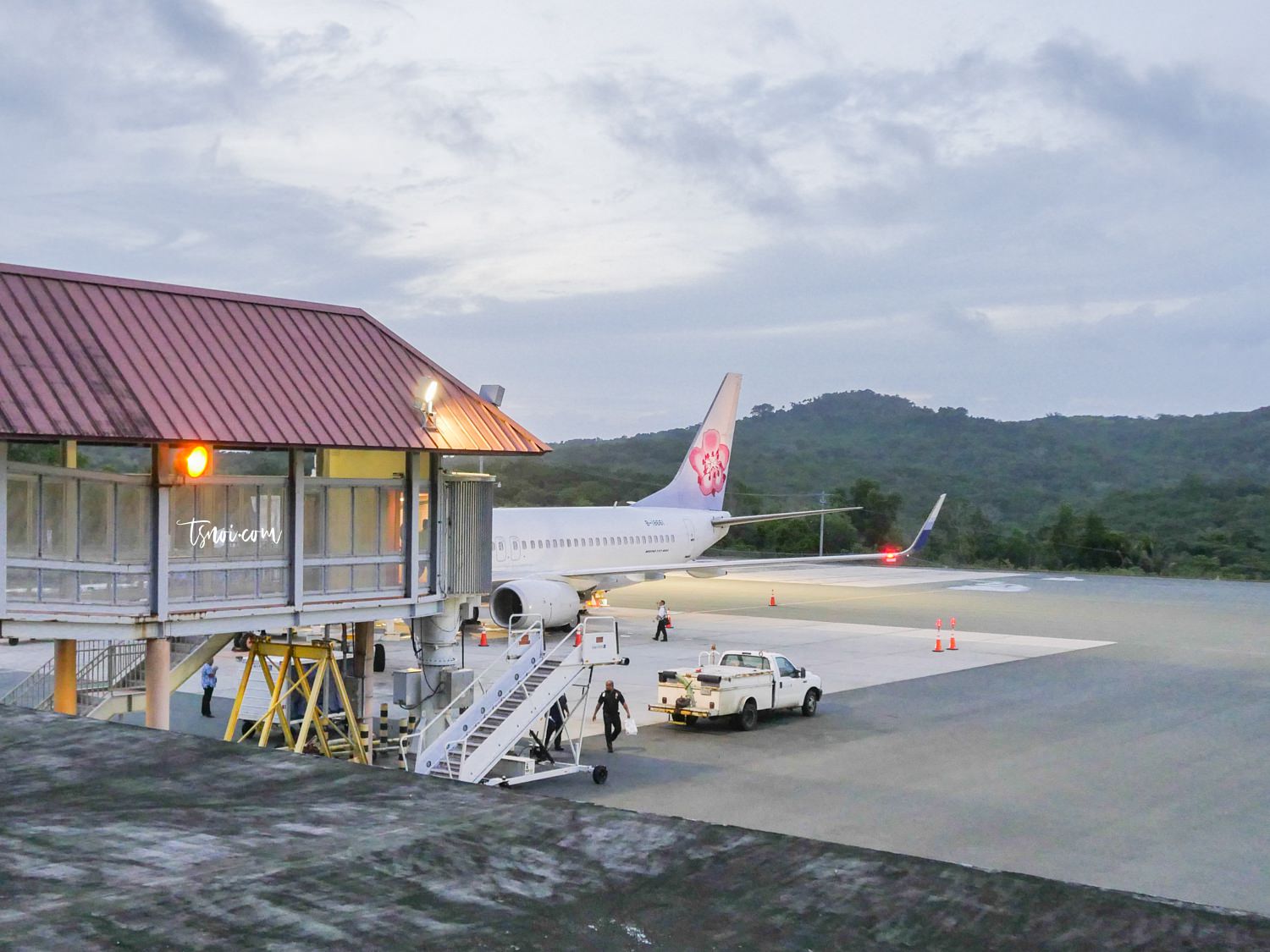 華航直飛帛琉經濟艙，台北TPE往返帛琉ROR航班CI27、CI28 搭乘經驗分享