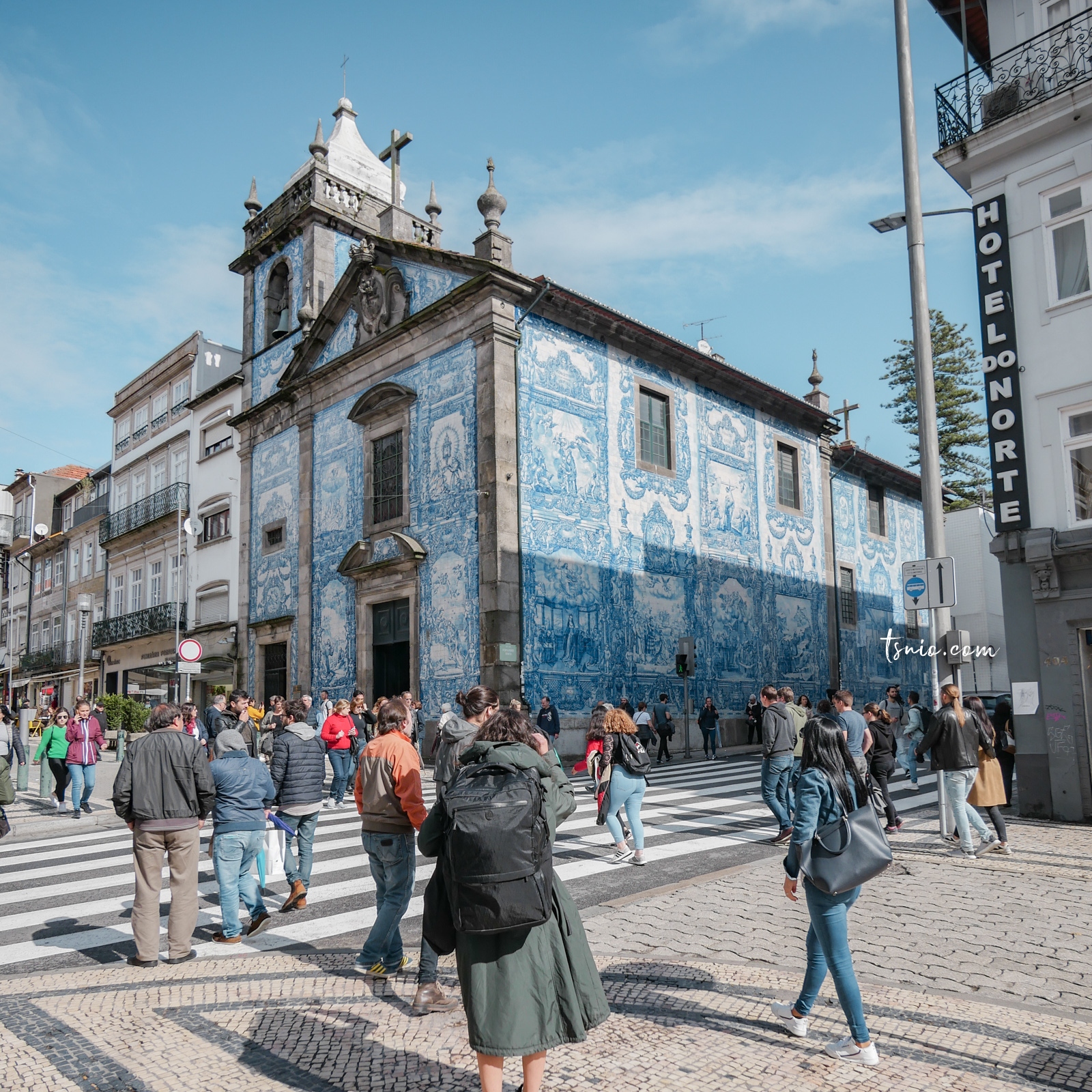 葡萄牙波多景點 Capela das Almas 阿瑪斯教堂 18 世紀藍白瓷磚彩繪教堂