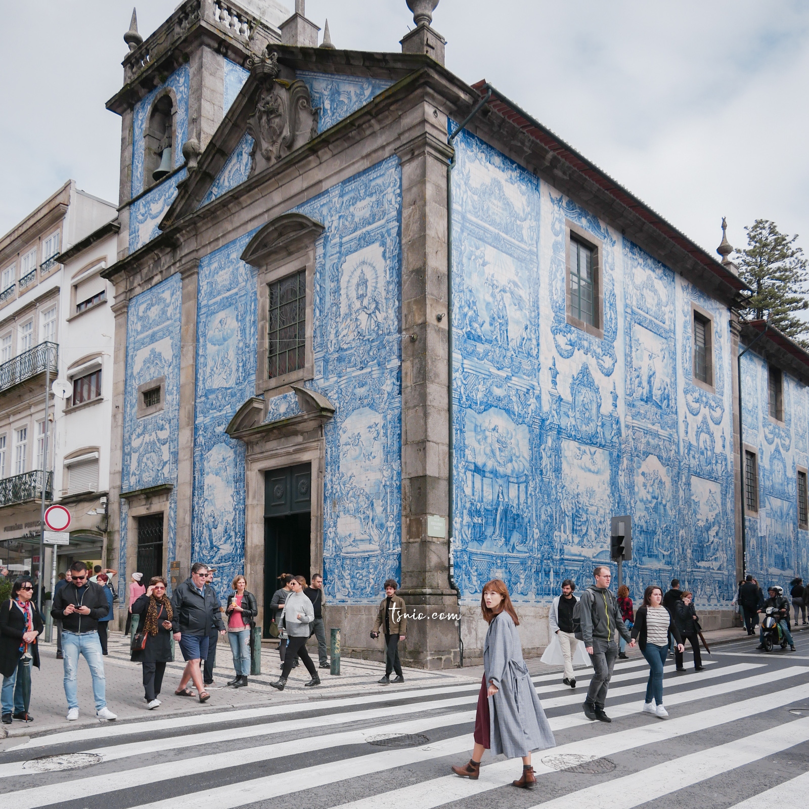 葡萄牙波多景點 Capela das Almas 阿瑪斯教堂 18 世紀藍白瓷磚彩繪教堂