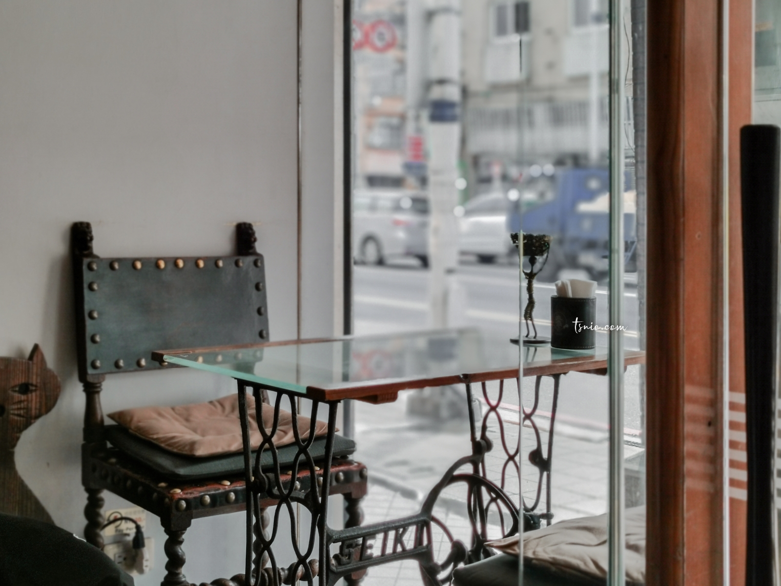 基隆委託行街區 懷舊時光中的一縷朝氣 委託行美食咖啡廳酒吧推薦