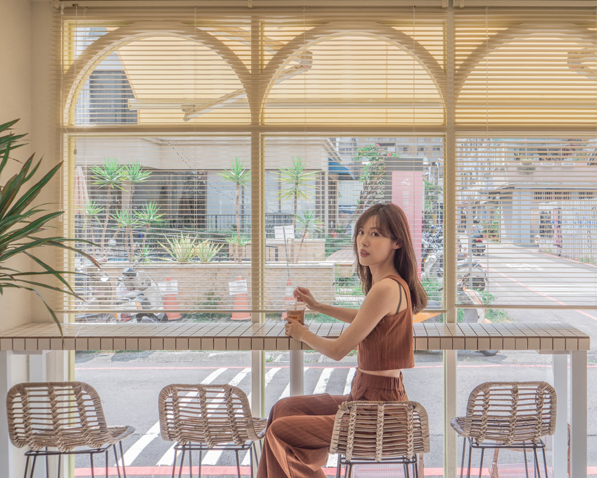 春山相館：台中韓式證件照與網美咖啡廳的結合，韓系彩妝精緻修圖當天取件