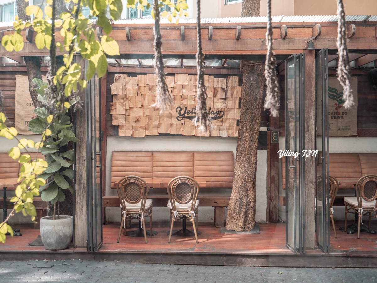 泰國清邁咖啡廳｜Yesterday Cafe：工業風元素與復古情懷的結合