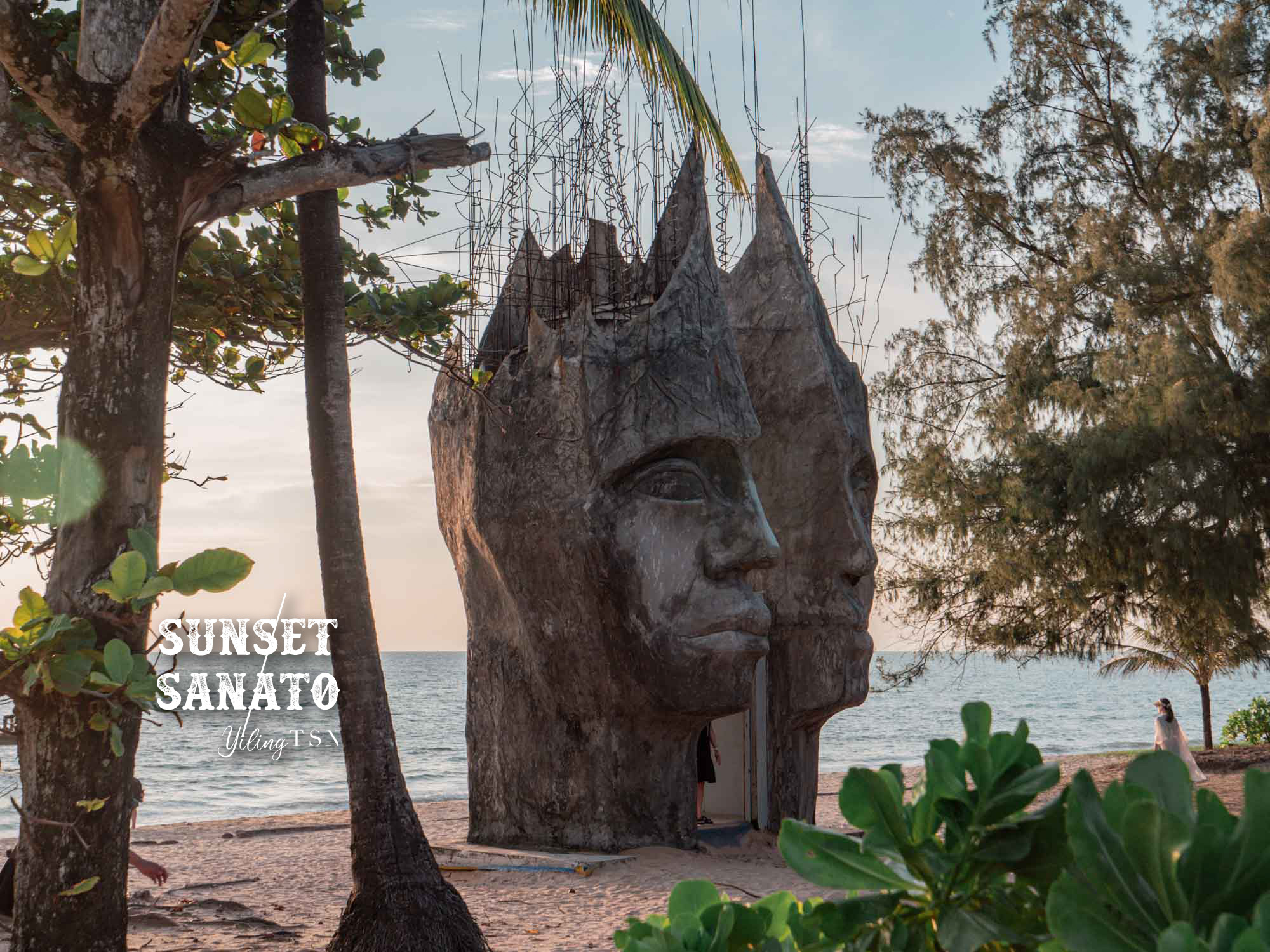 富國島景點｜Sunset Sanato Beach 桑奈托日落海灘：熱門夕陽觀賞點，裝置藝術異形沙灘