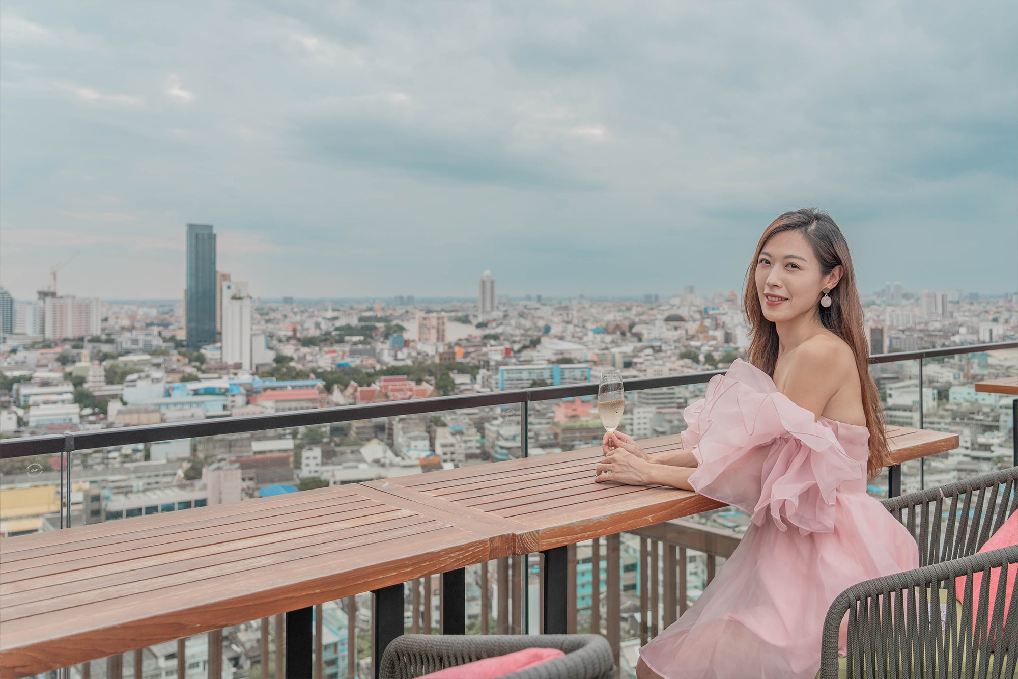 曼谷高空酒吧｜Mimi's Bangkok：邁阿密夏日風情