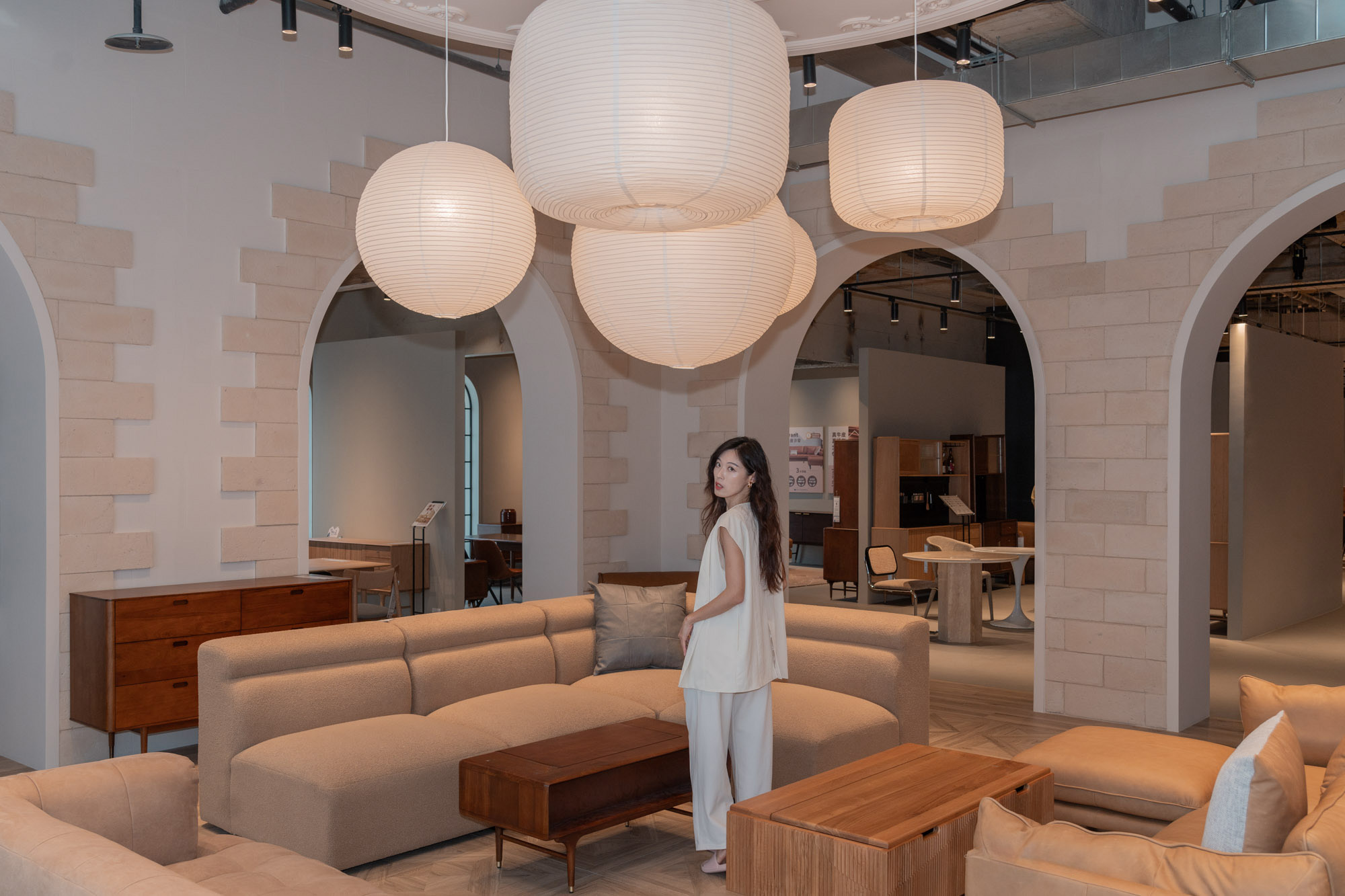MR. LIVING 居家先生新莊旗艦店，融合北歐經典元素