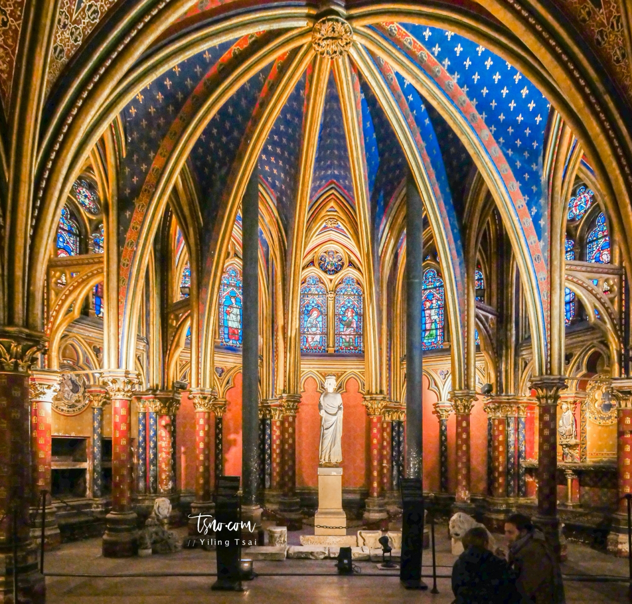 法國巴黎景點 聖徒禮拜堂 Sainte Chapelle 瑰麗璀璨哥德式彩繪玻璃