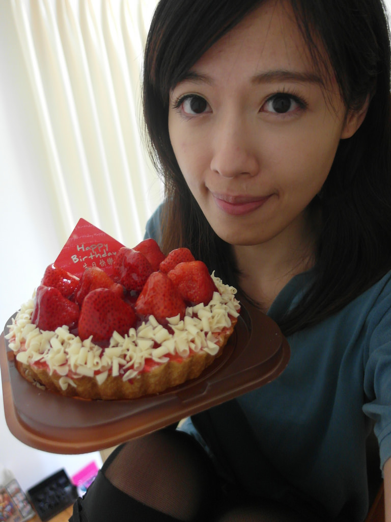 [台北] 喜之坊 新鮮手作6吋草莓派 + 圓片冠軍牛軋糖 最強伴手禮