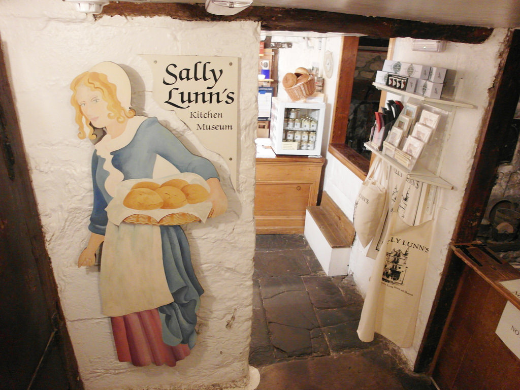 英國巴斯美食 Sally Lunn's Bath 300 年歷史胖胖大麵包