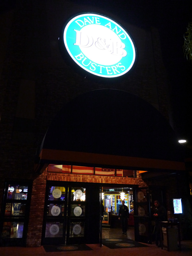 美國聖地牙哥美食 美國好吃又好玩的成人餐廳 Dave & Busters