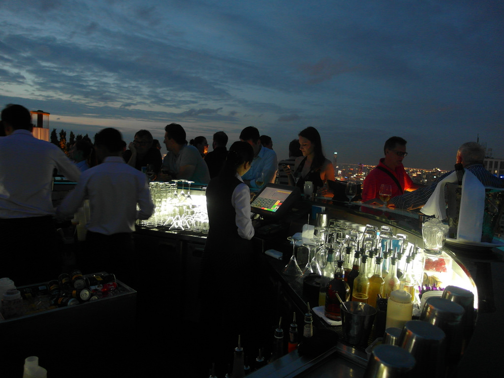 泰國曼谷高空酒吧 超美夜景醉後大丈夫拍攝場景 Sirocco Sky Bar